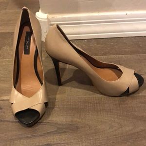 Ann Taylor tan and black 4” heels